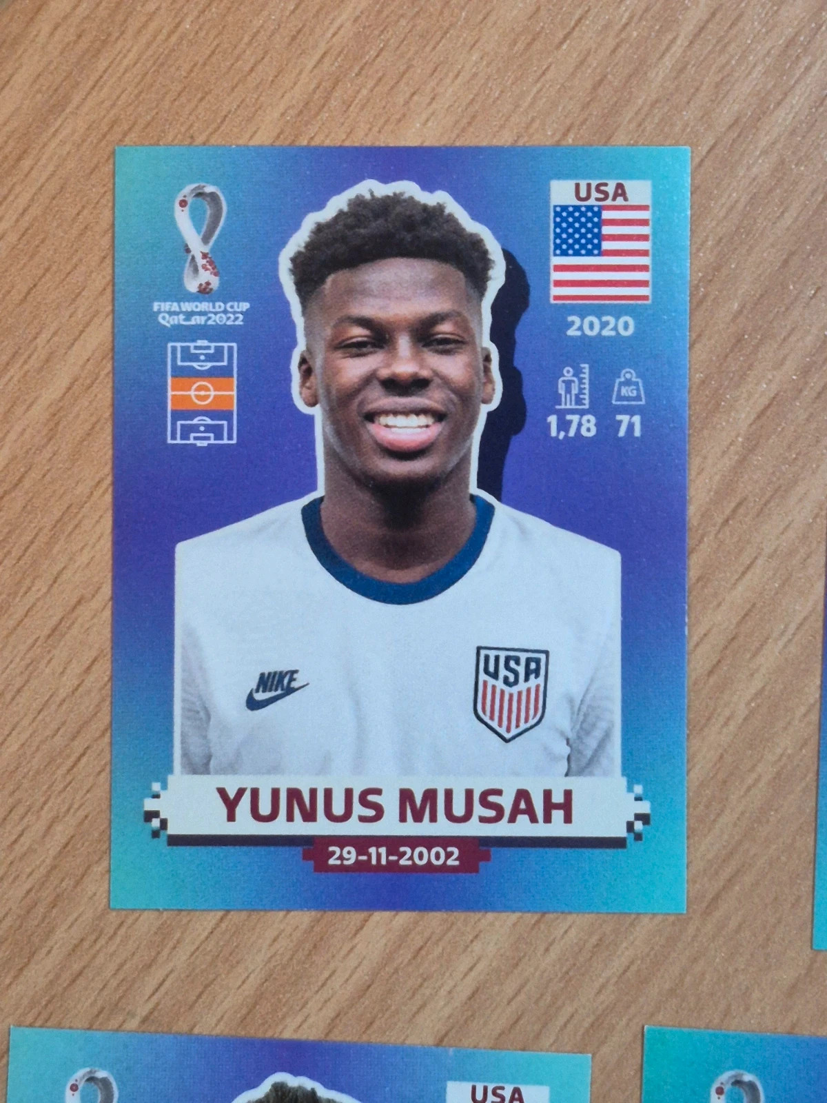 Lot de 17 autocollant panini coupe du monde 2022 – Panini 2