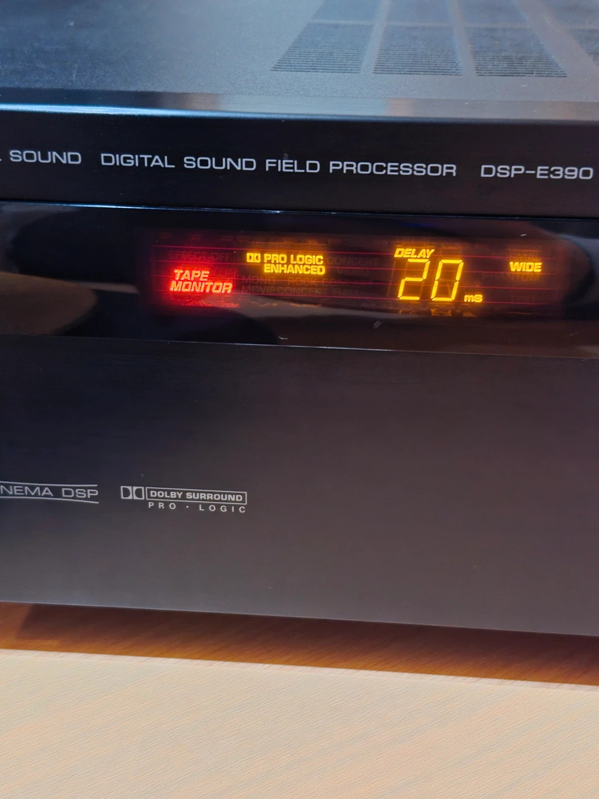 Amplificateur Yamaha DSP-390 sans télécommande – Yamaha 4