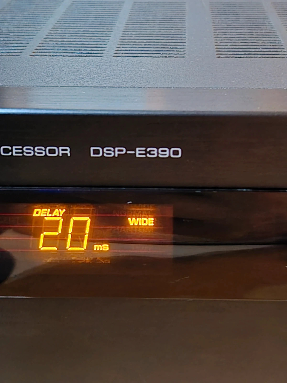Amplificateur Yamaha DSP-390 sans télécommande – Yamaha 3