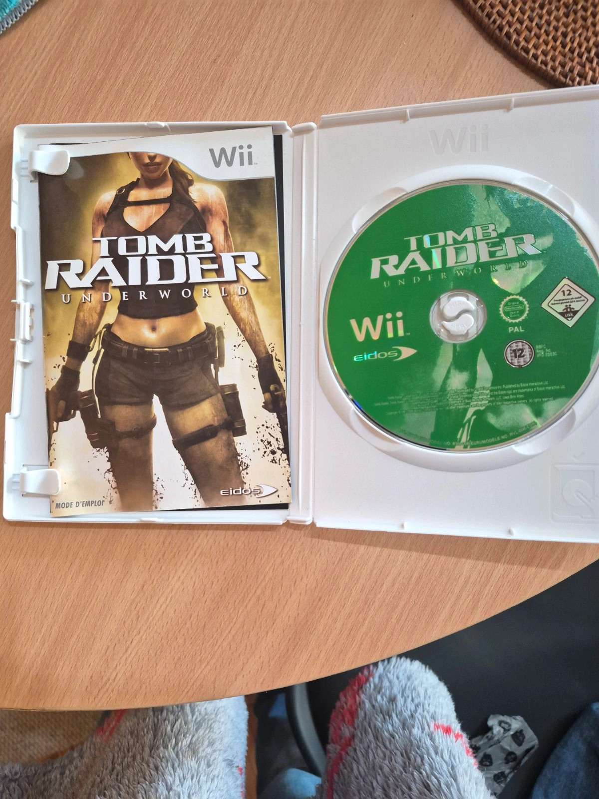 Jeu Tomb Raider pour wii complet 4