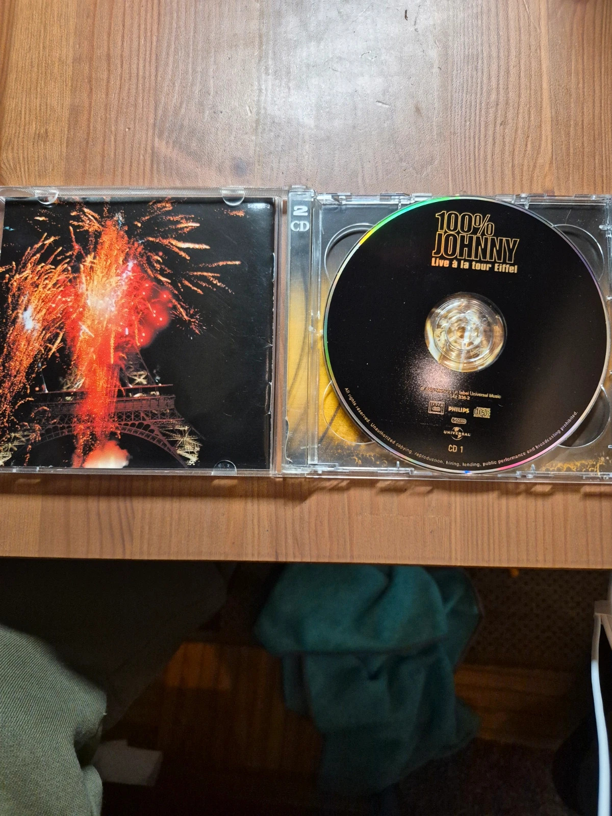 Cd audio 100% Johnny live à la tour eiffel 4
