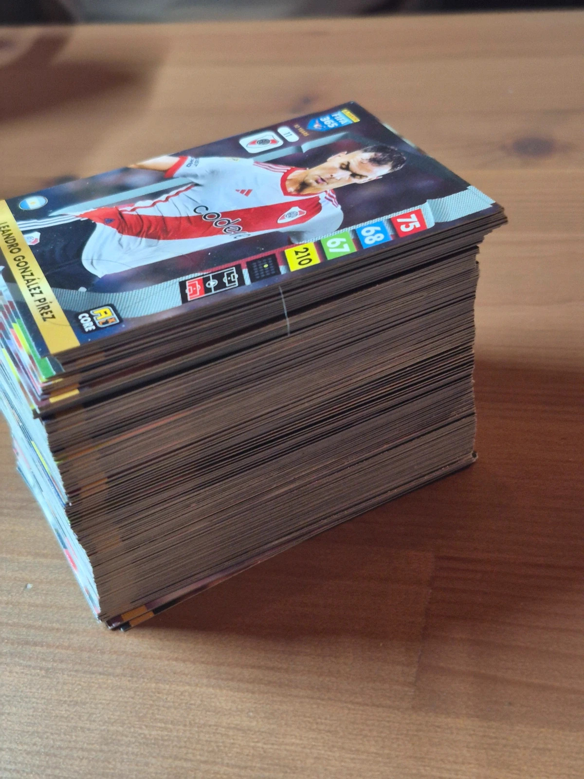 Lot de 160 cartes panini adrenalyn 2025 – Panini 4