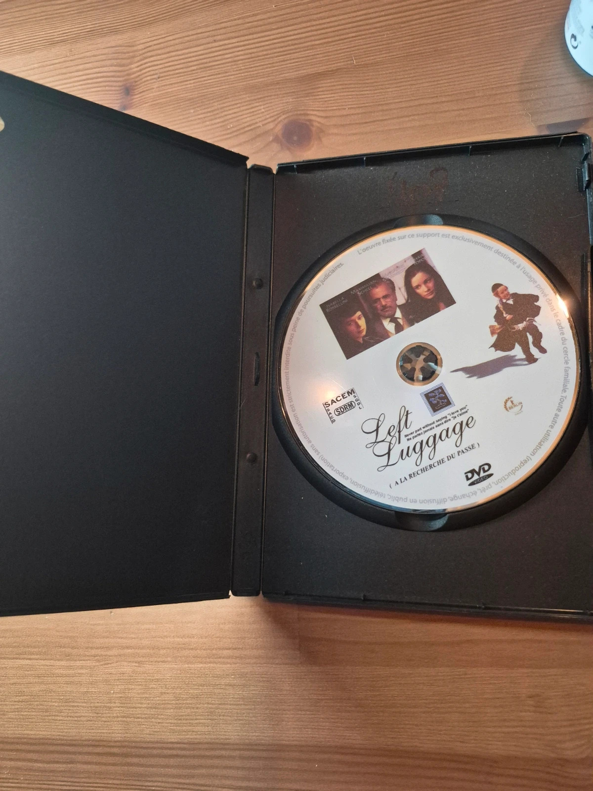 Dvd Left Luggage 4