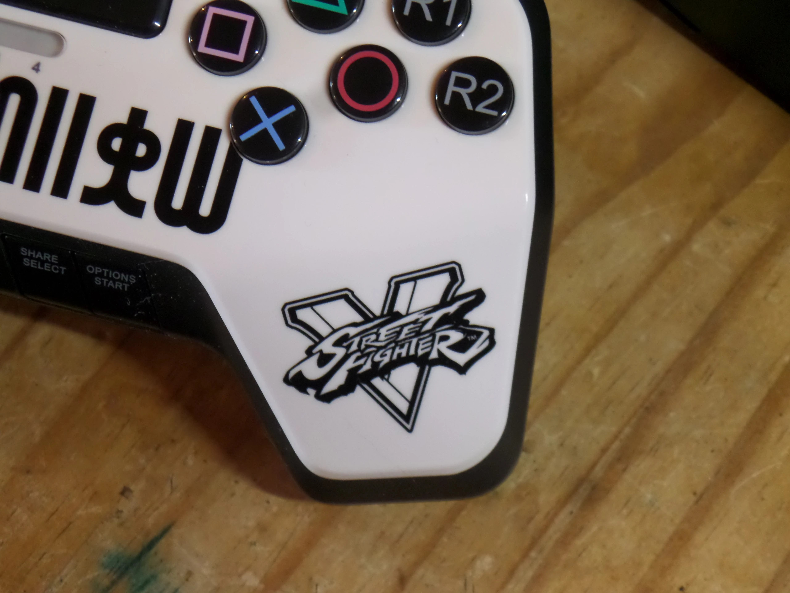 Manette Mad Catz filaire Street Fighter ( RYU) PS3/PS4 – Mad Catz 2