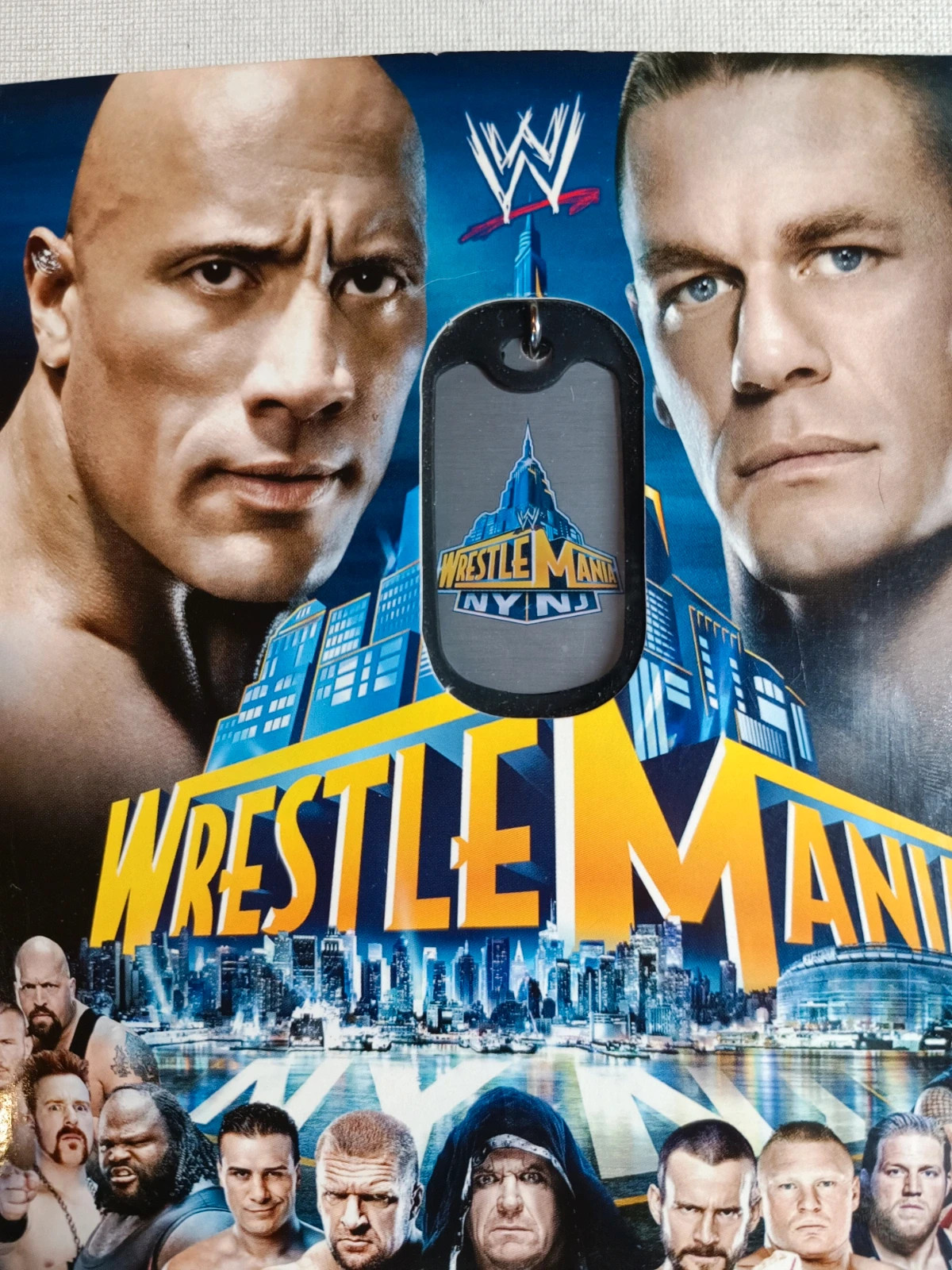 Coffret de 3 Dvd Wrestle Mania 29 + collier 2