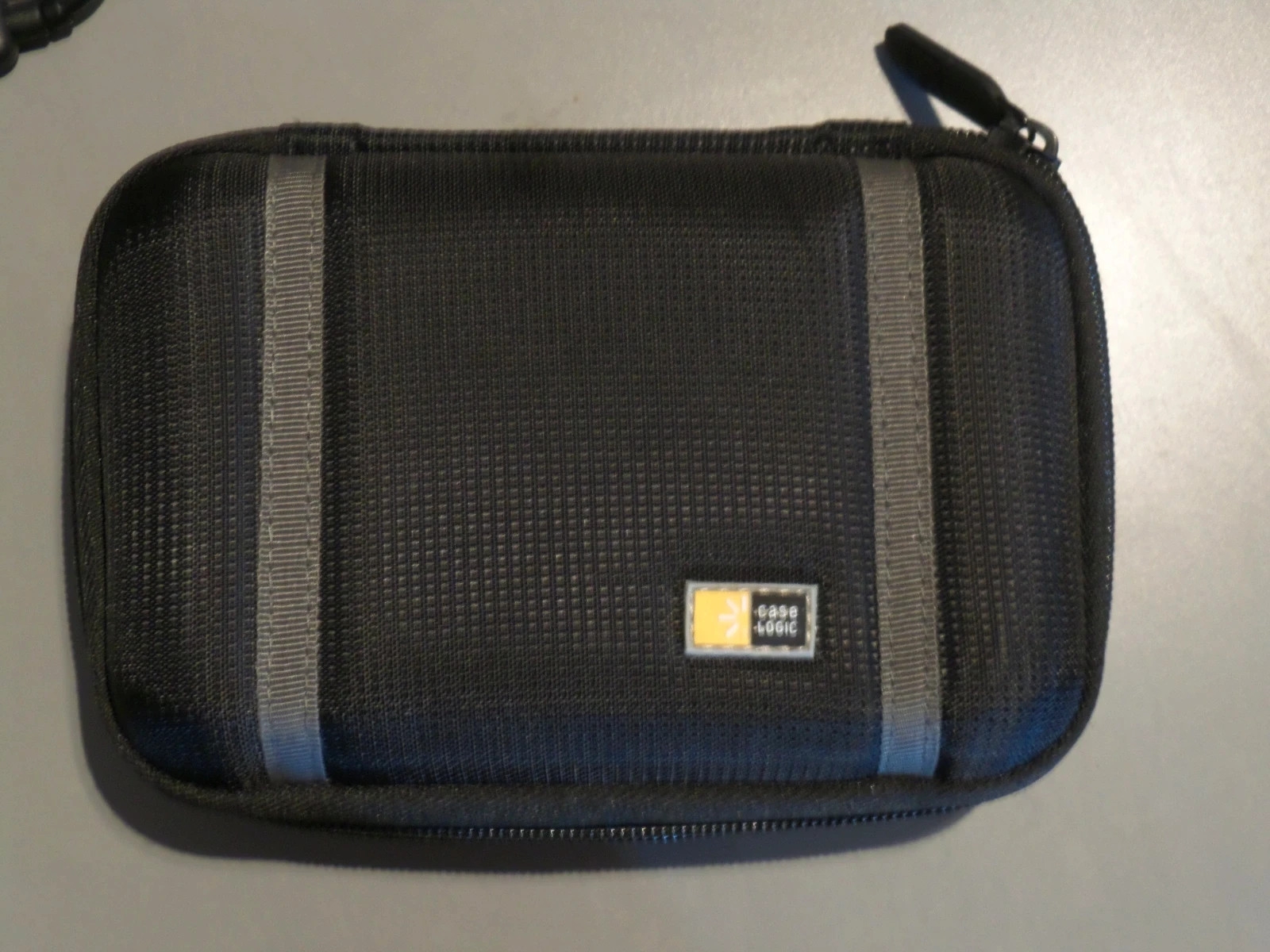 GPS tom tom model 4EN42Z1230 très bon état avec pochette – TomTom 4