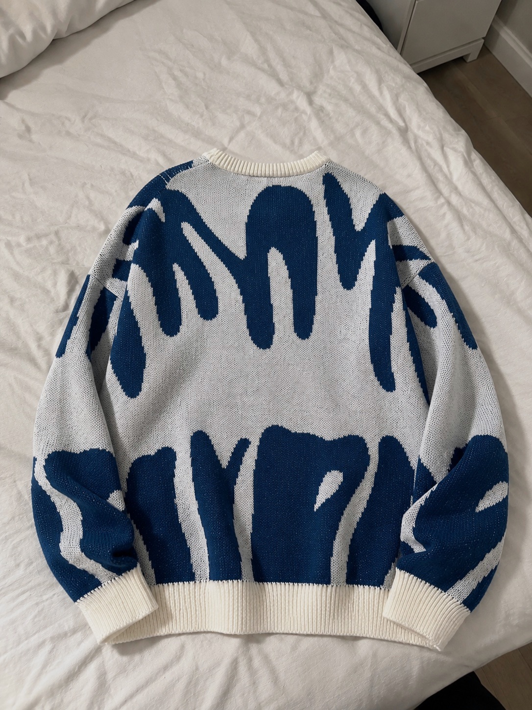 Pull à motif graphique – Sans marque – taille M 2