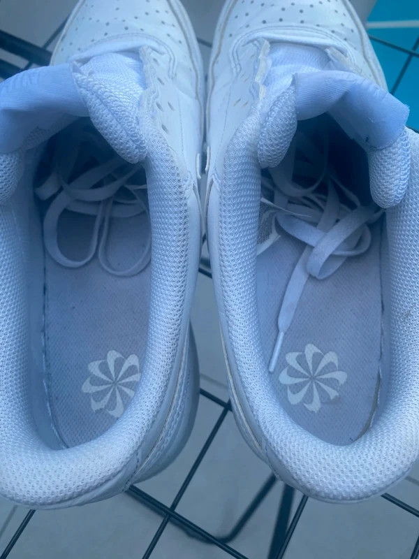 Baskets Nike blanc – Nike – taille 42,5 5