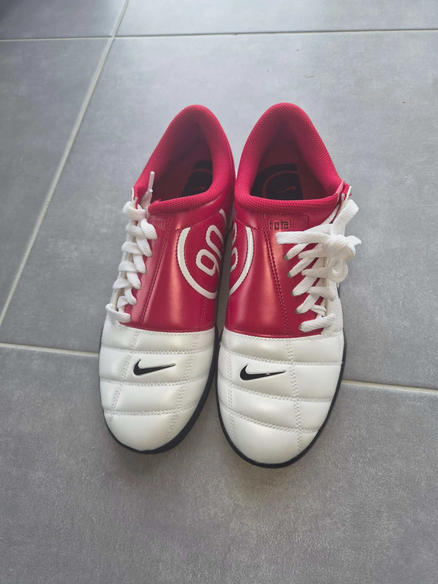 Nike 90