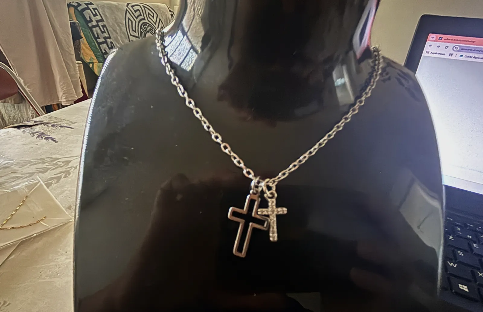 Collier croix  – sans 2