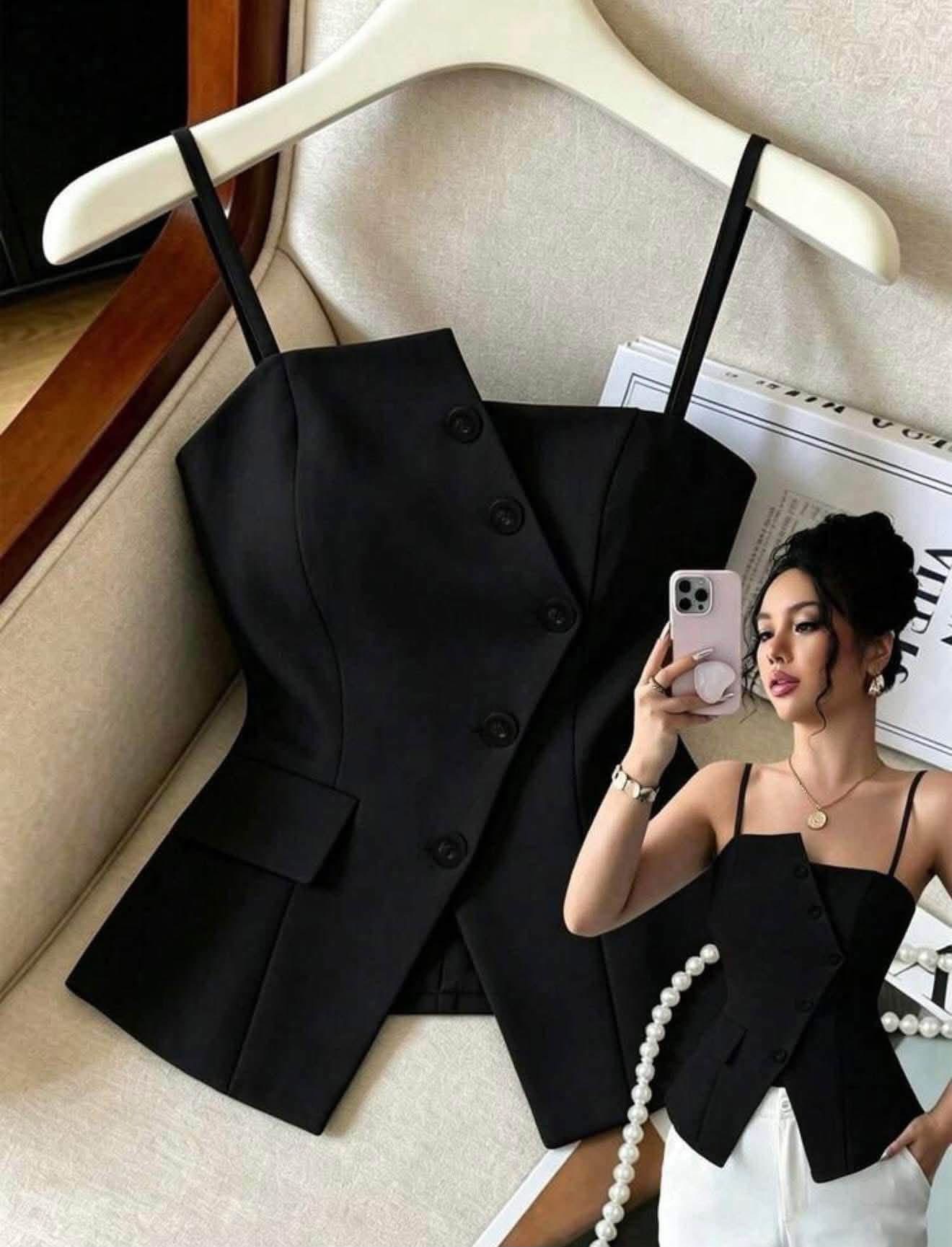 Corset noir avec bretelles fines 2