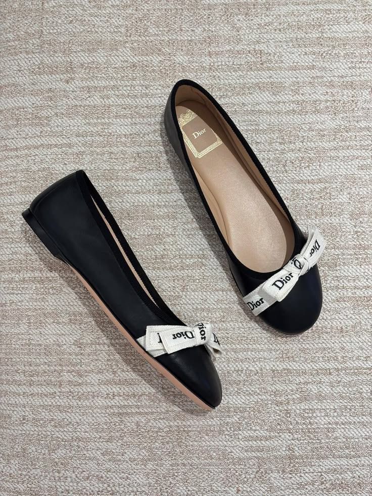 Ballerines noires ruban blanc Dior 2