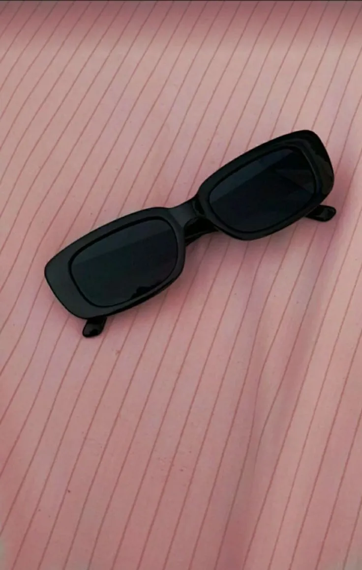 Lunettes de soleil rectangulaires noires 3