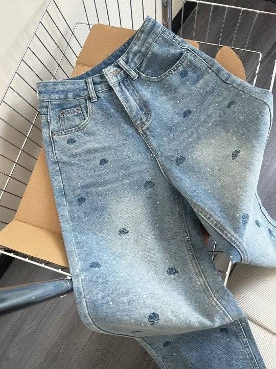 Jean bleu clair motif pois taille haute 3