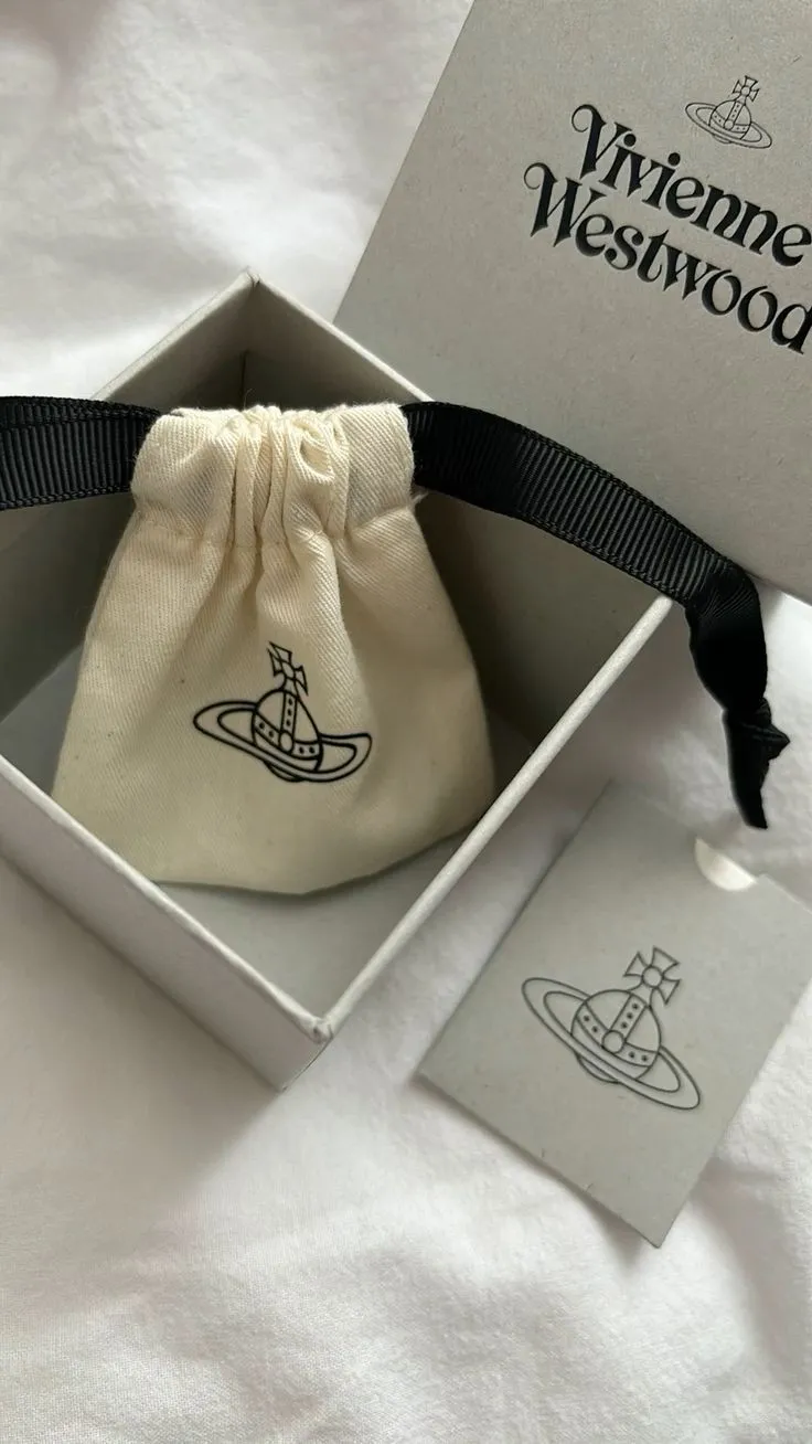 Boucles d'oreilles Vivienne Westwood perles 2