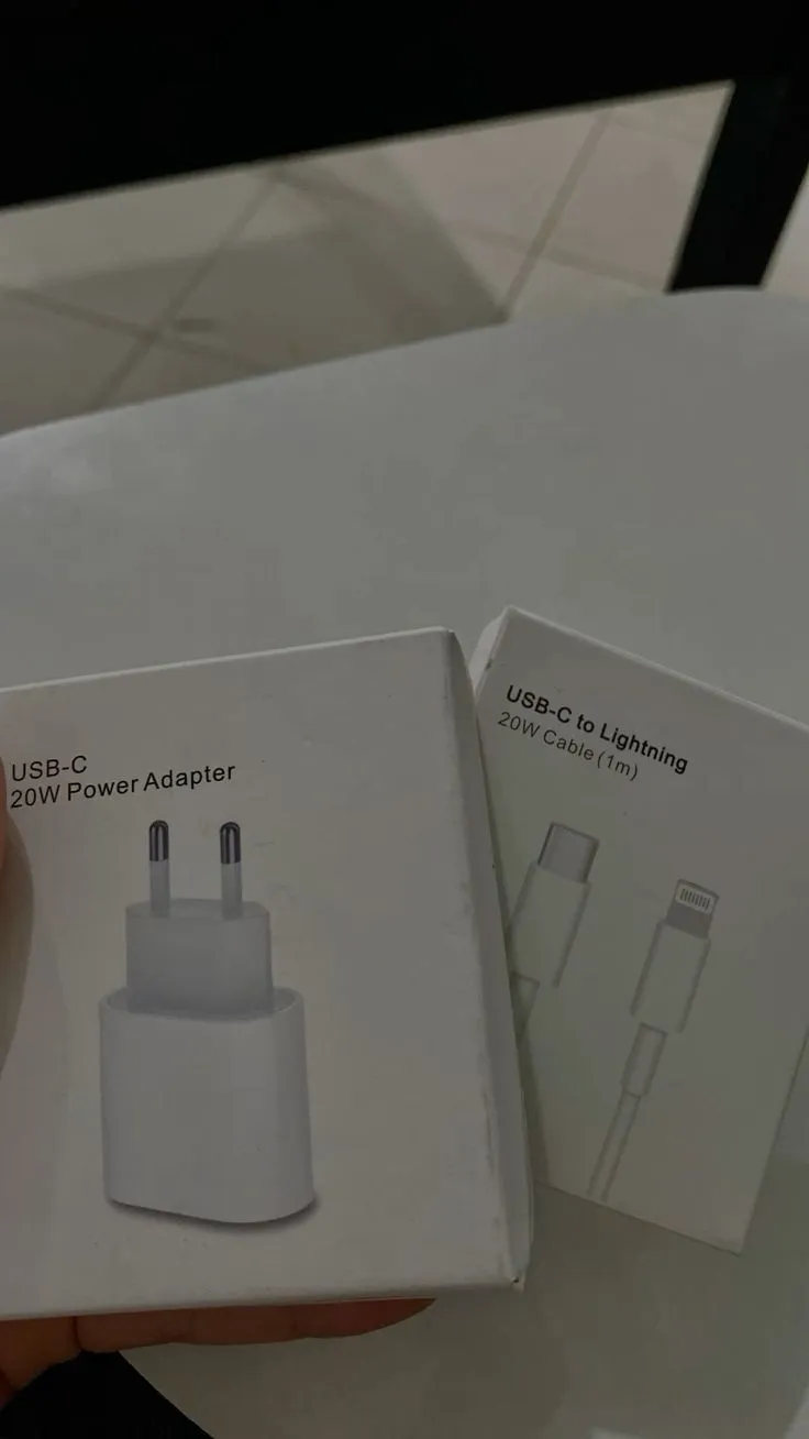 Chargeur USB-C blanc 20W 2