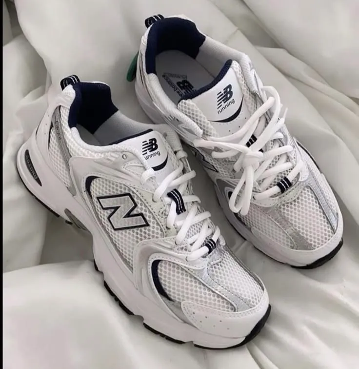Baskets New Balance blanches noires
