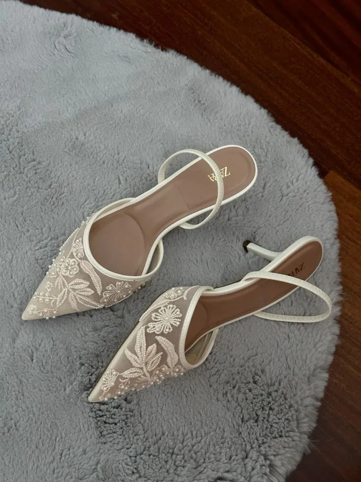 Zara Escarpins brodés perles crème 2