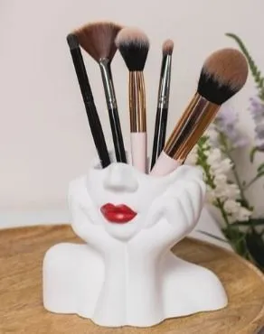 Porte-pinceaux maquillage tête blanche 3