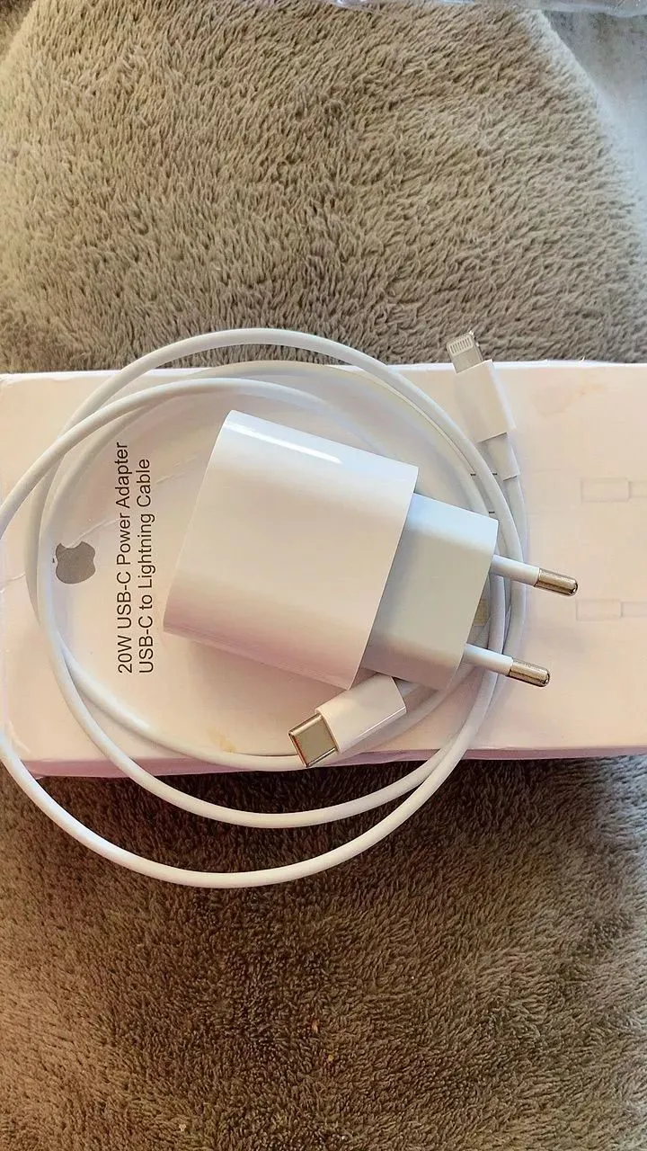 Chargeur USB-C blanc 20W 3