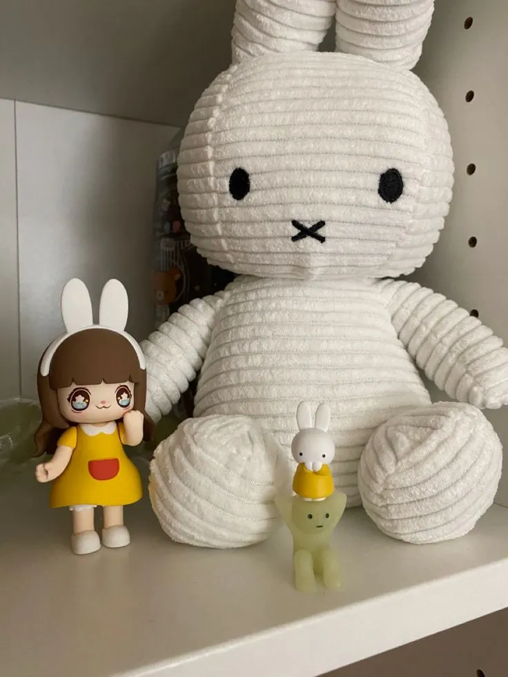 Peluche lapin tricoté beige clair 3