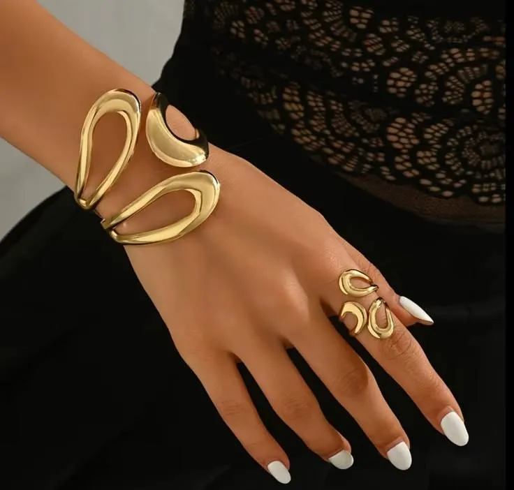 Parure bijoux feuilles dorées 3