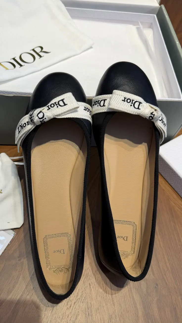 Ballerines noires ruban blanc Dior 3