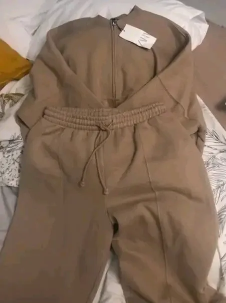 Survêtement blanc à capuche zippé 2