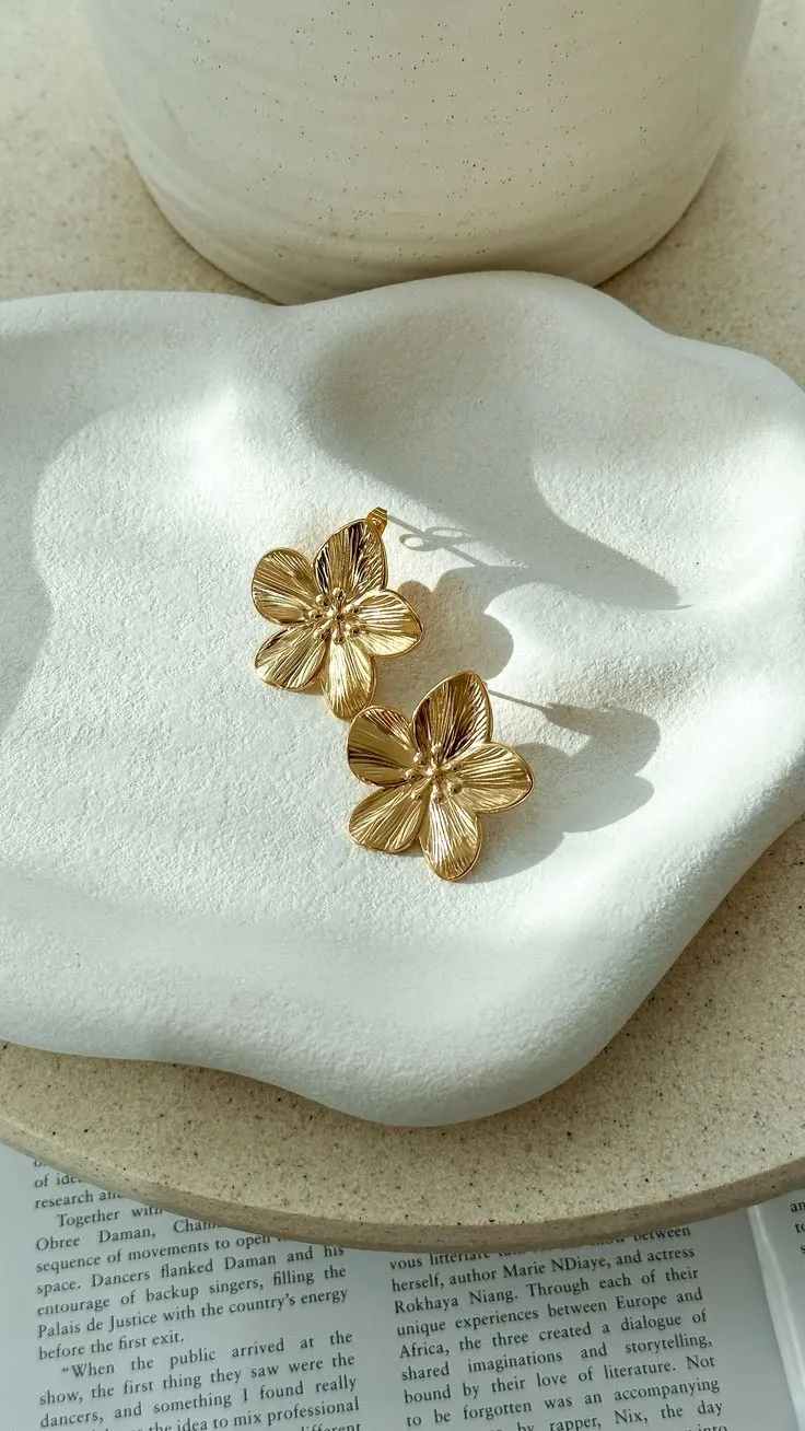Boucles d'oreilles fleur dorée vintage 3