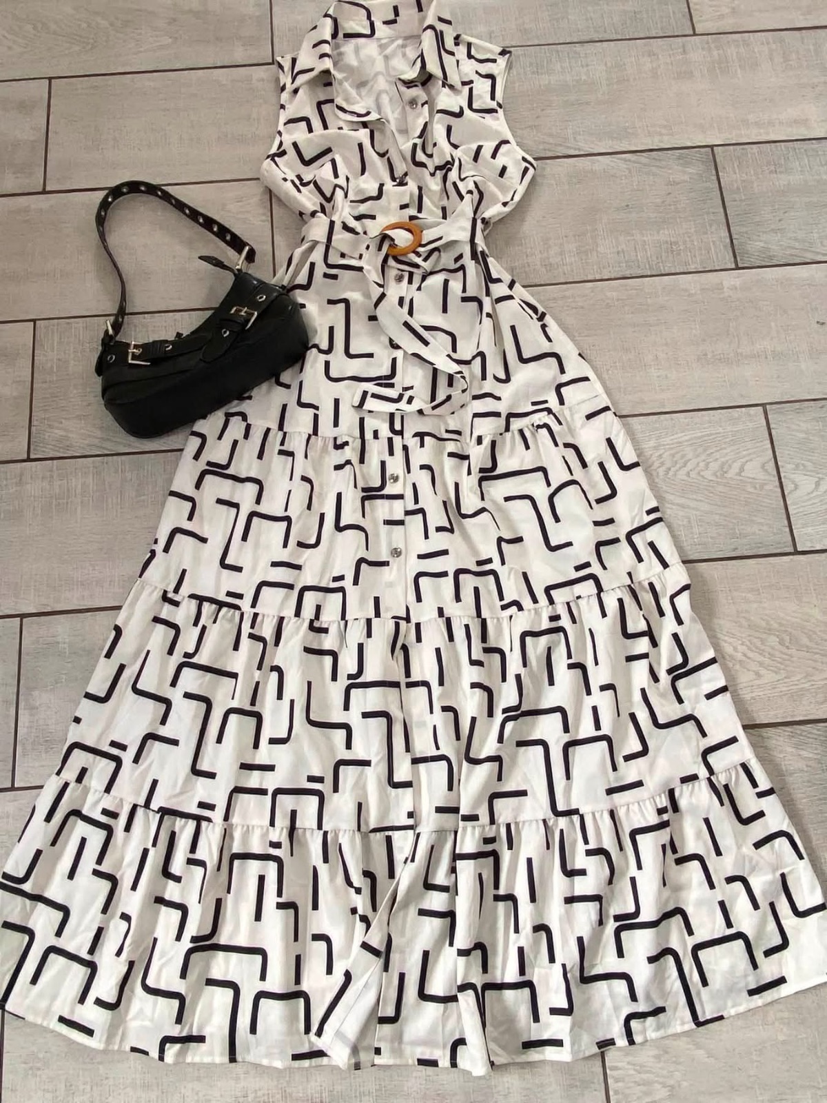 Robe motif géométrique noir et blanc 2