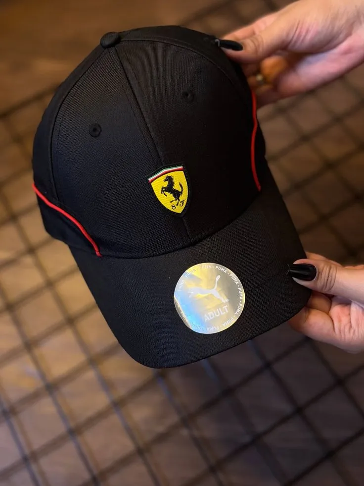 Casquette Puma noire et rouge ajustable 3