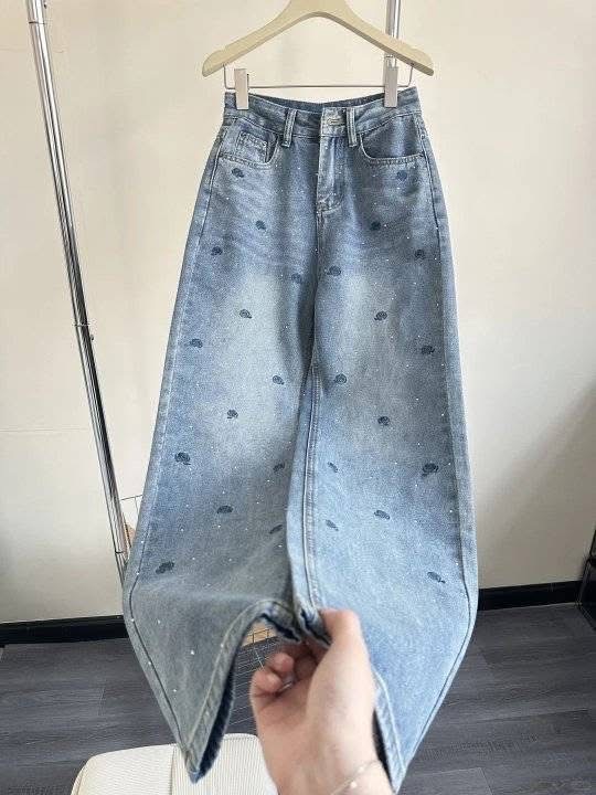 Jean bleu clair motif pois taille haute