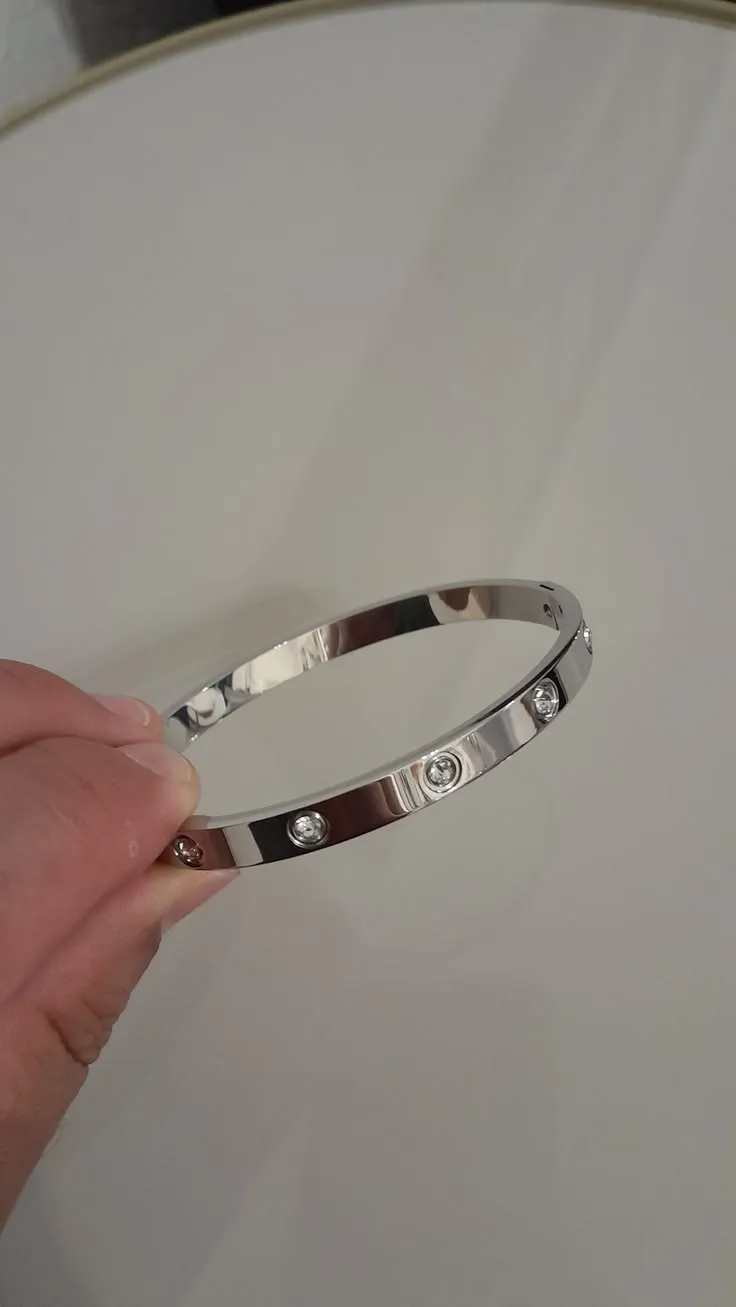 Bracelet rigide argenté strass noir