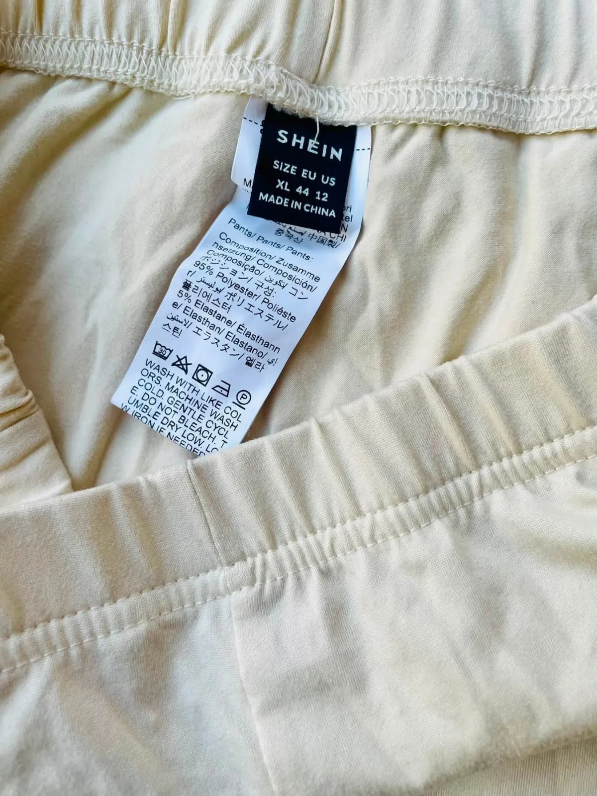 Pantalon flare crème taille haute 3