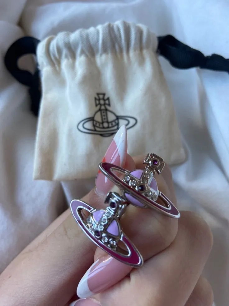 Boucles d'oreilles Vivienne Westwood orb lilas 2