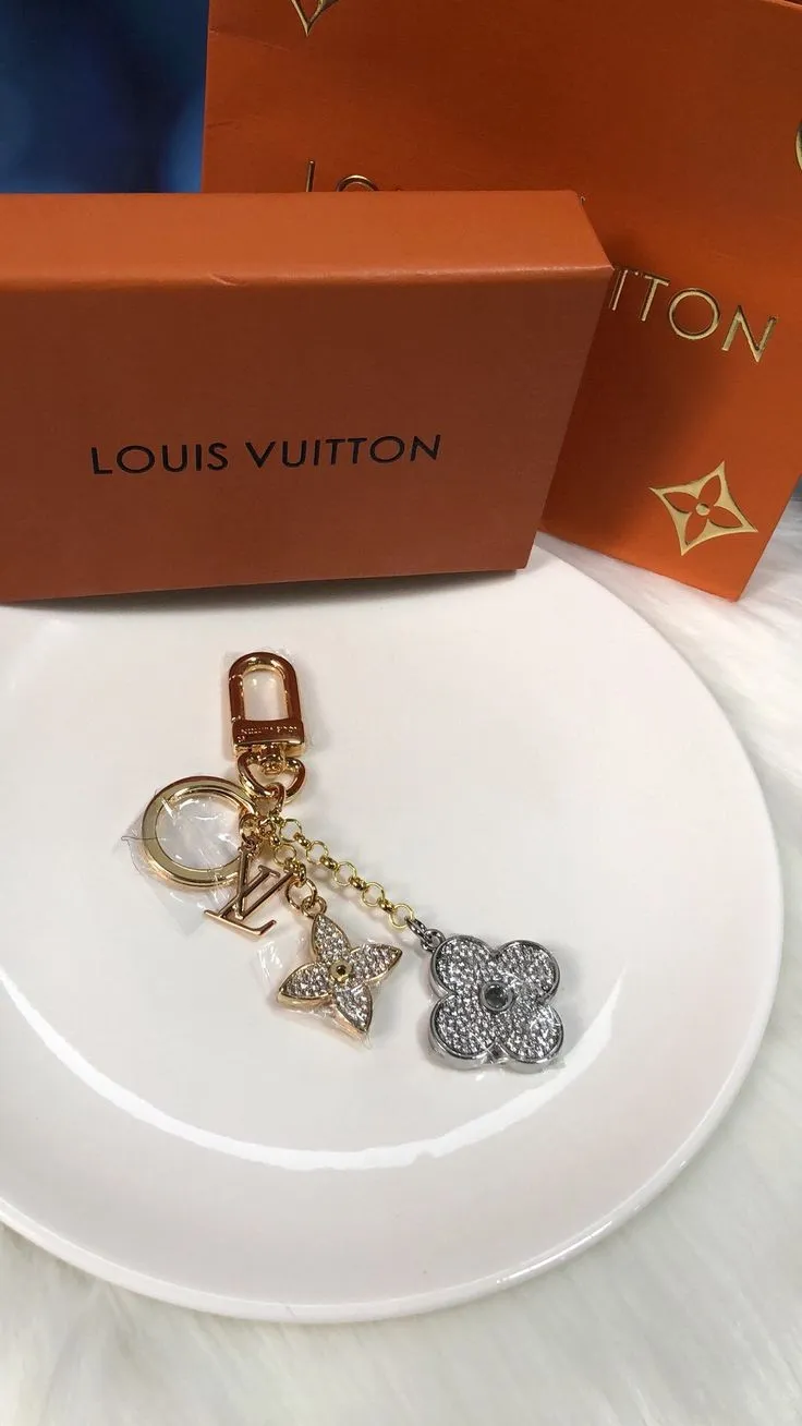 Louis Vuitton porte-clés charm bijoux