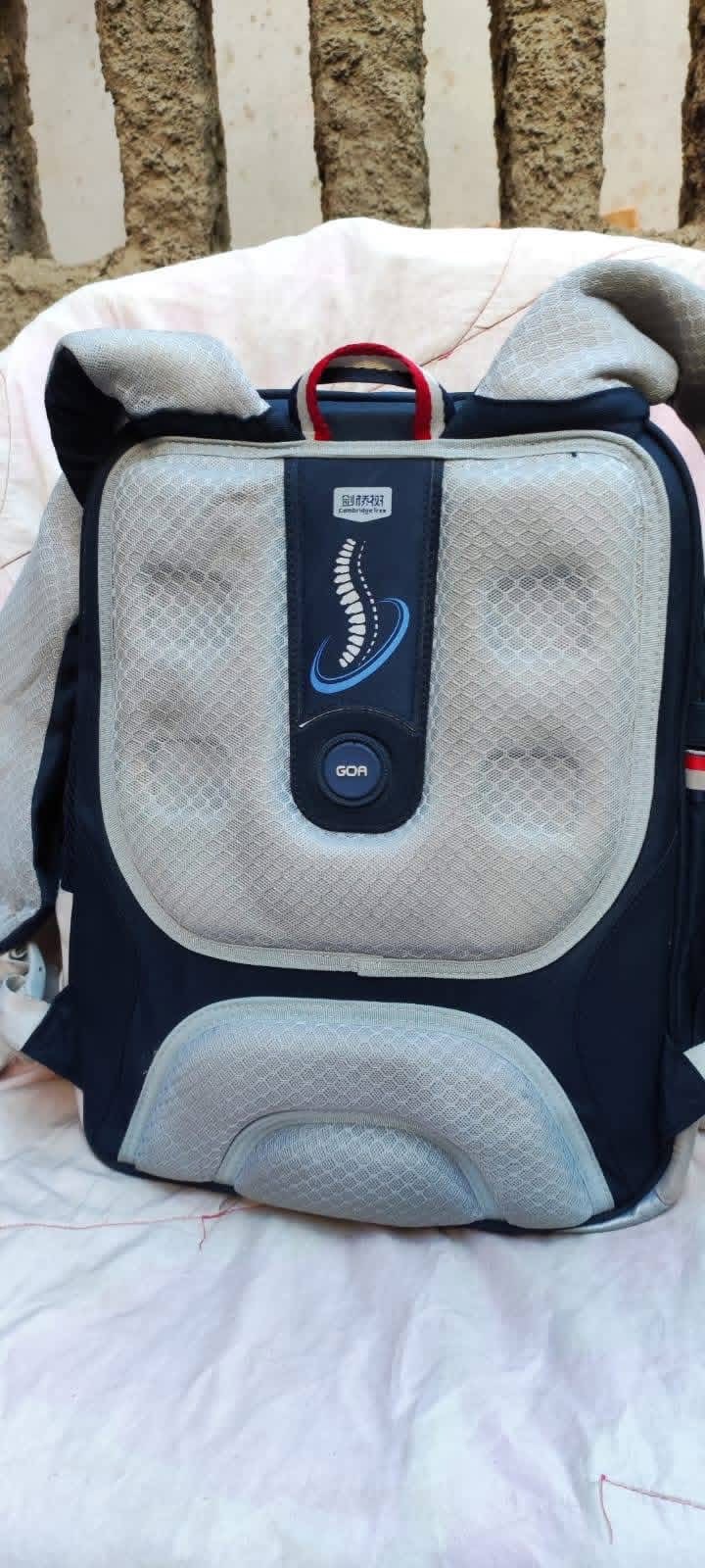 Sac à dos bleu marine avec compartiments 3