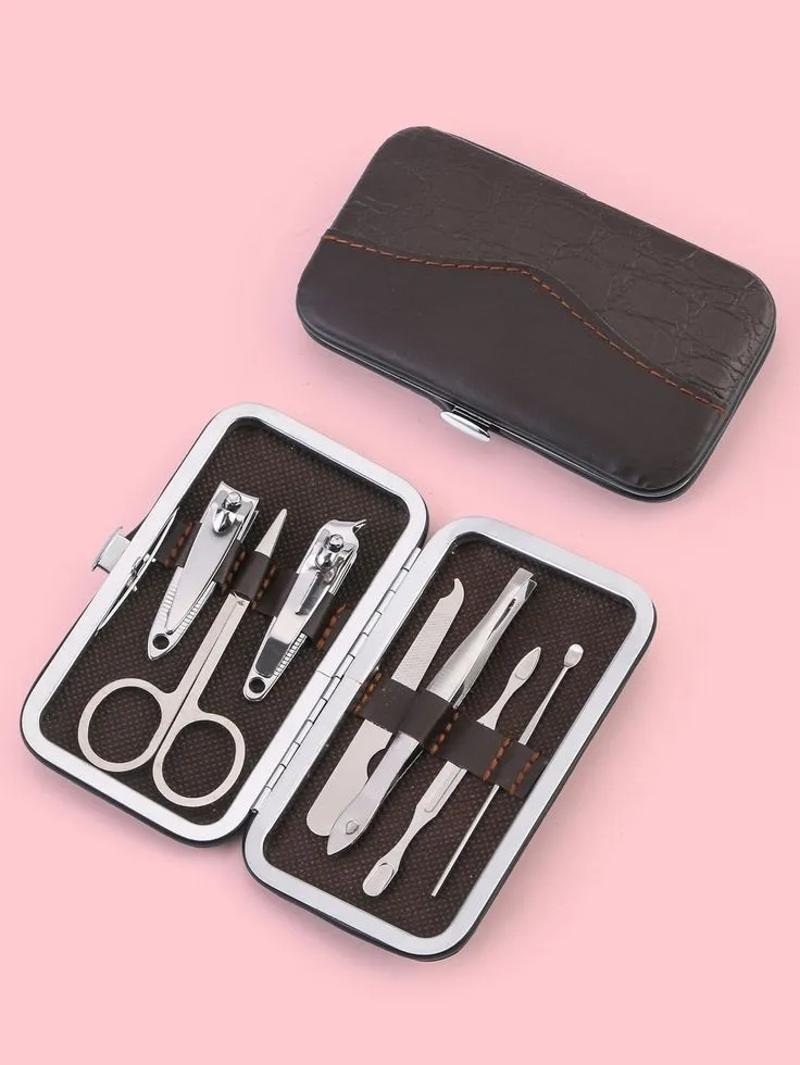 Set manucure 12 pièces étui noir