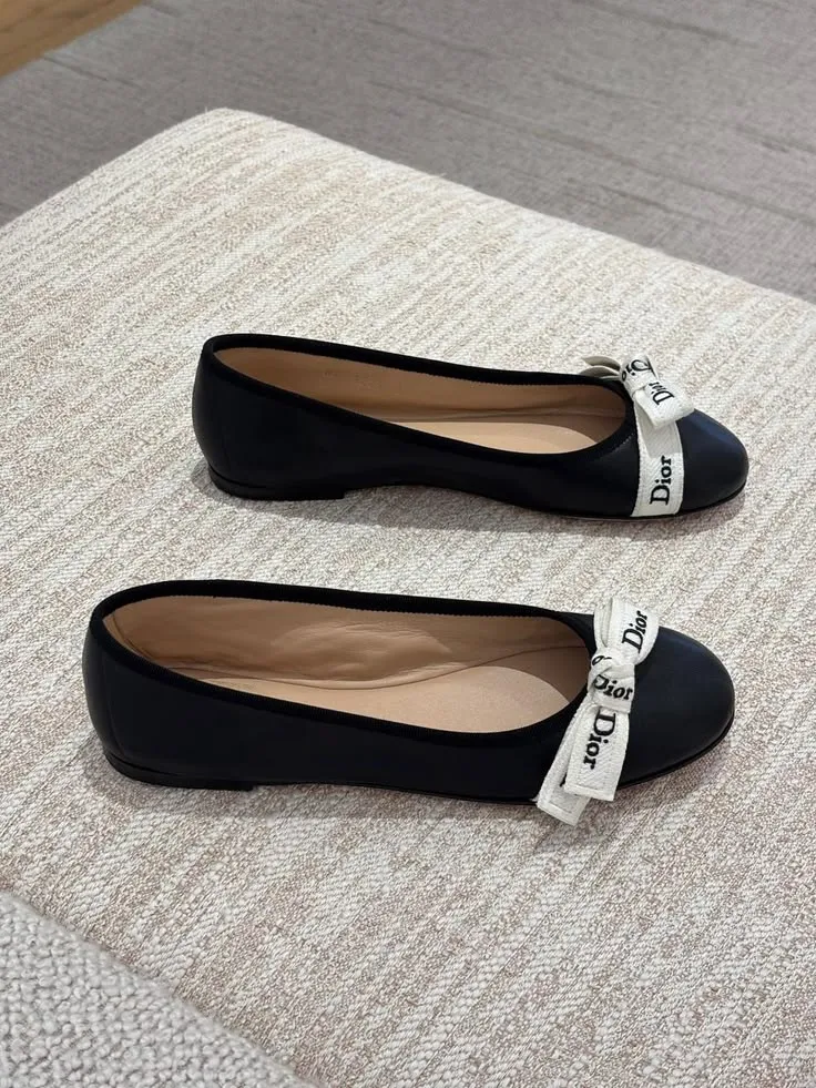 Ballerines noires ruban blanc Dior