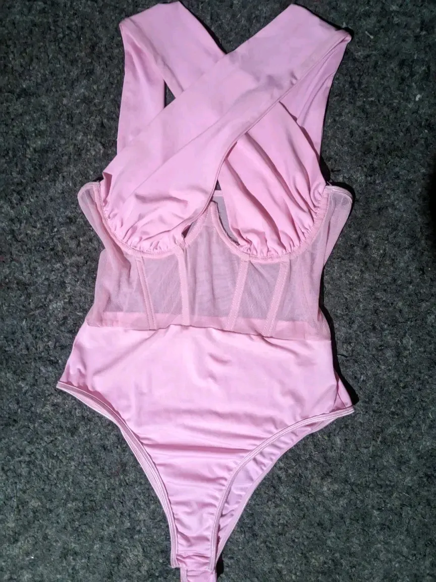 Top rose transparent bustier épaules nues