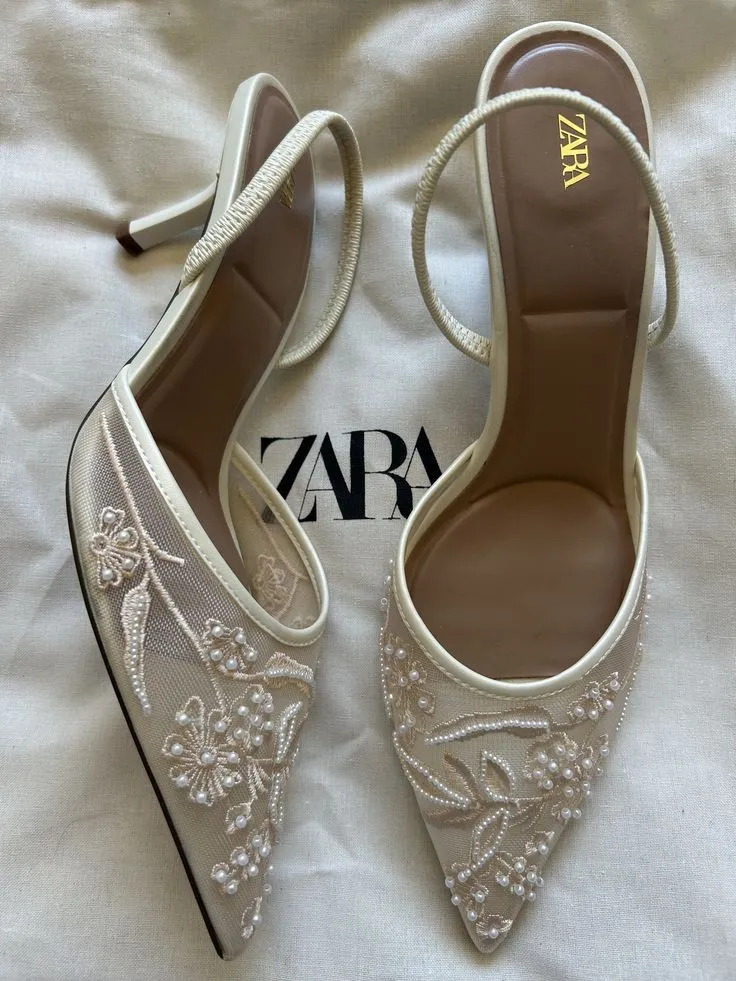 Zara Escarpins brodés perles crème