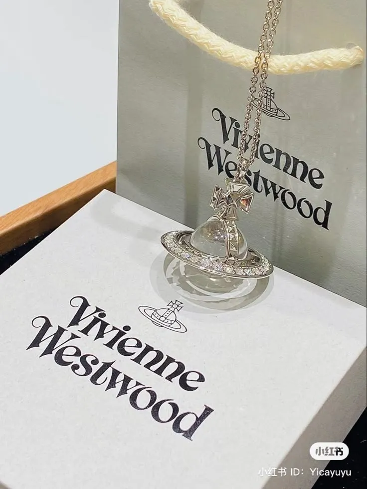Vivienne Westwood collier orbe argenté 2