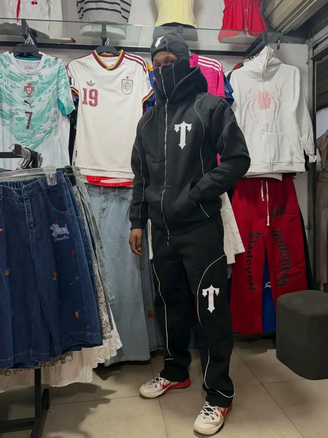 Ensemble jogging noir T logo 3