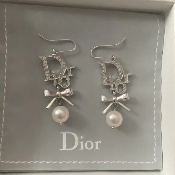 Boucles d'oreilles Dior nœud perles
