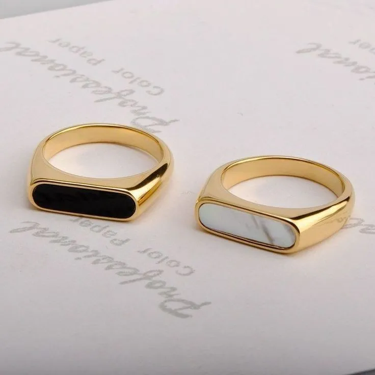 Bague dorée géométrique strass 2