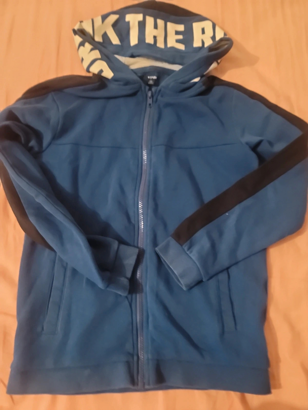 Gilet à capuche zippé – Kiabi – taille 12 ans / 152 cm 3