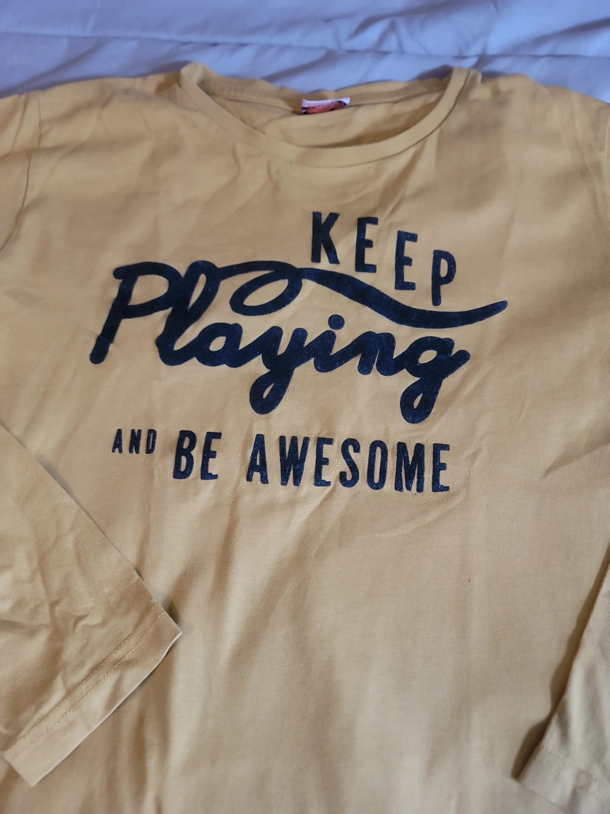 T-shirt manches longues jaune moutarde - Inscription "Keep Playing" – Tape à l'œil – taille 12 ans / 152 cm 2