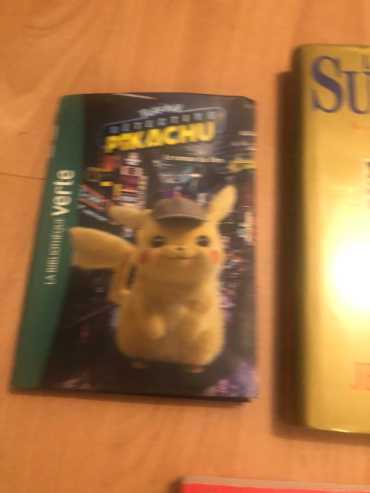 Lot de 6 livres / romans variés : Pokémon, Paulo Coelho, Agatha Raisin 2