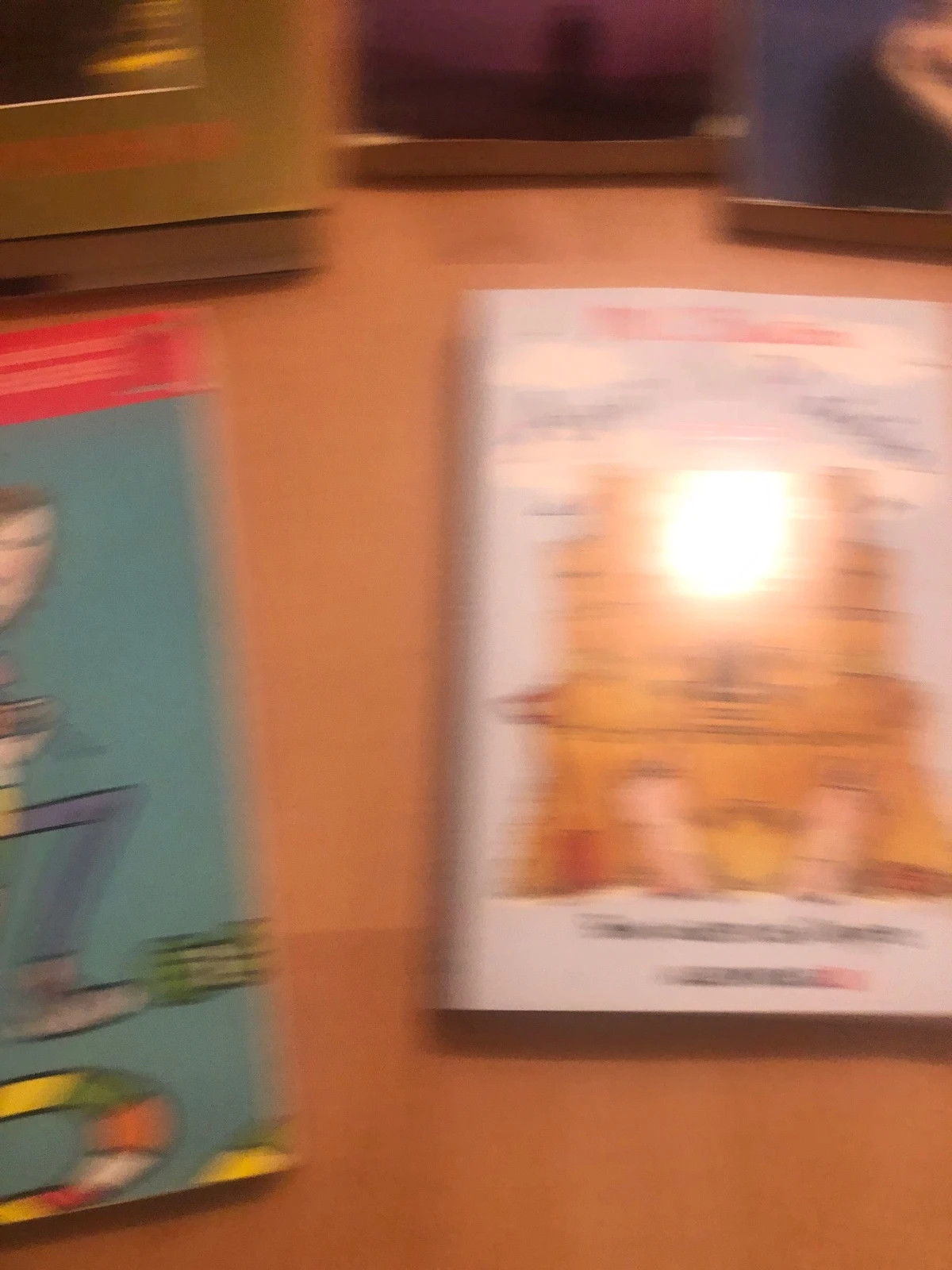 Lot de 6 livres / romans variés : Pokémon, Paulo Coelho, Agatha Raisin 5