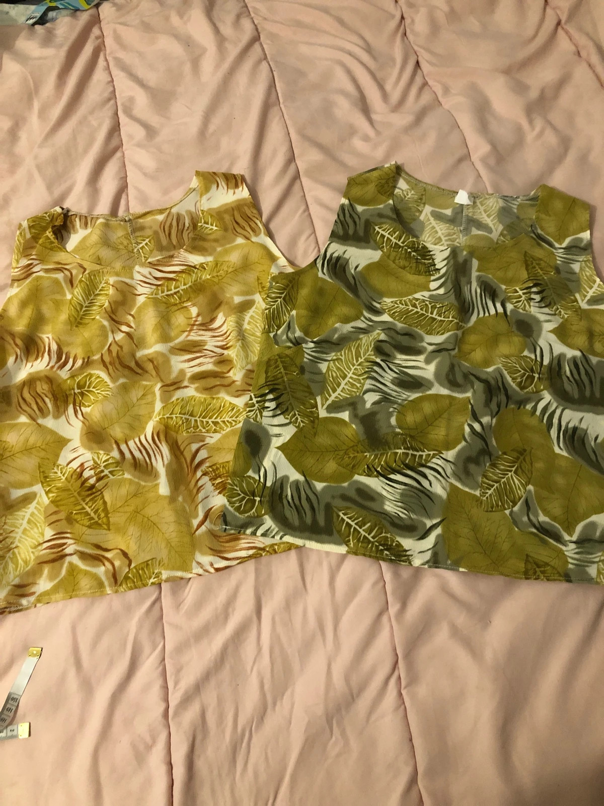 Lot de 2 Débardeurs / Tops Sans Manches Imprimé Feuillage Tropical – Taille S – taille S / 36 / 8 4